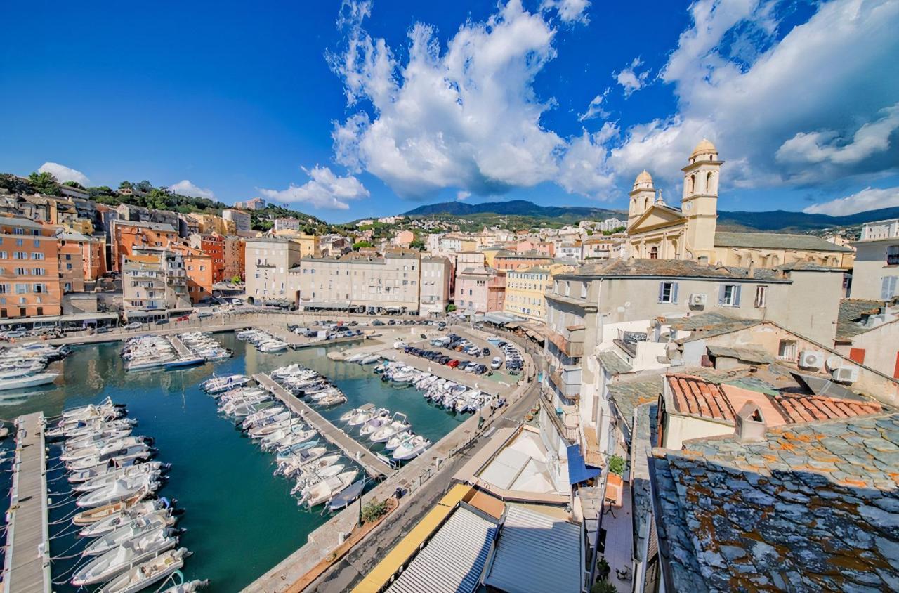 Appartement Beau T2 Sur Le Vieux Port, Centre De Bastia *